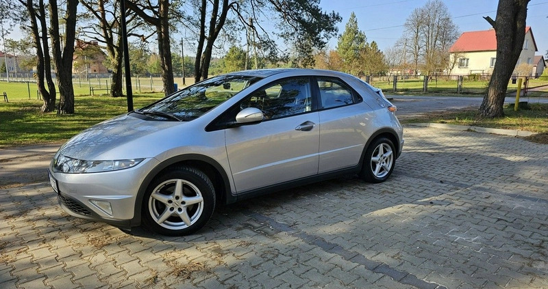 Honda Civic cena 19900 przebieg: 178000, rok produkcji 2008 z Szczecin małe 379